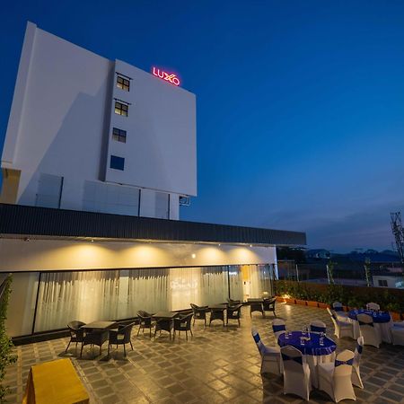 Luxo Kochi Hotel Exterior foto