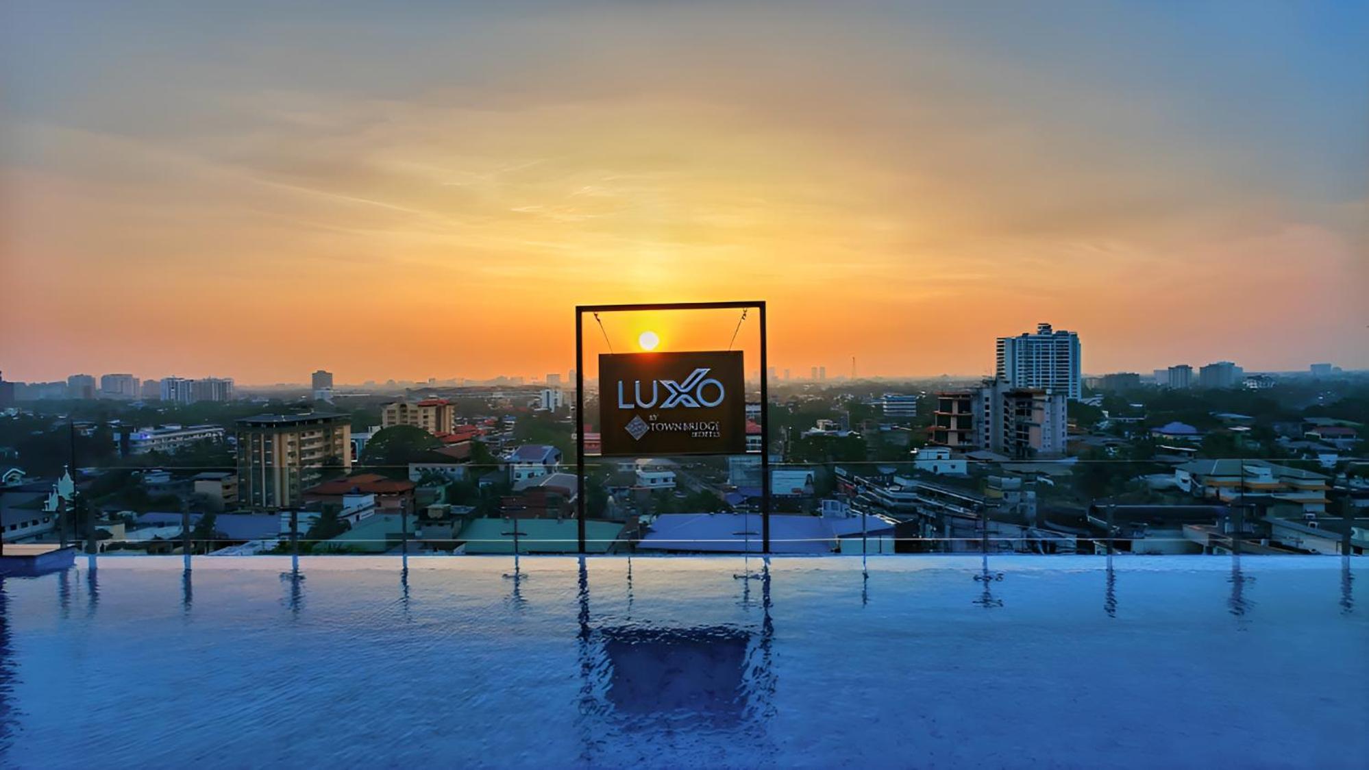 Luxo Kochi Hotel Exterior foto