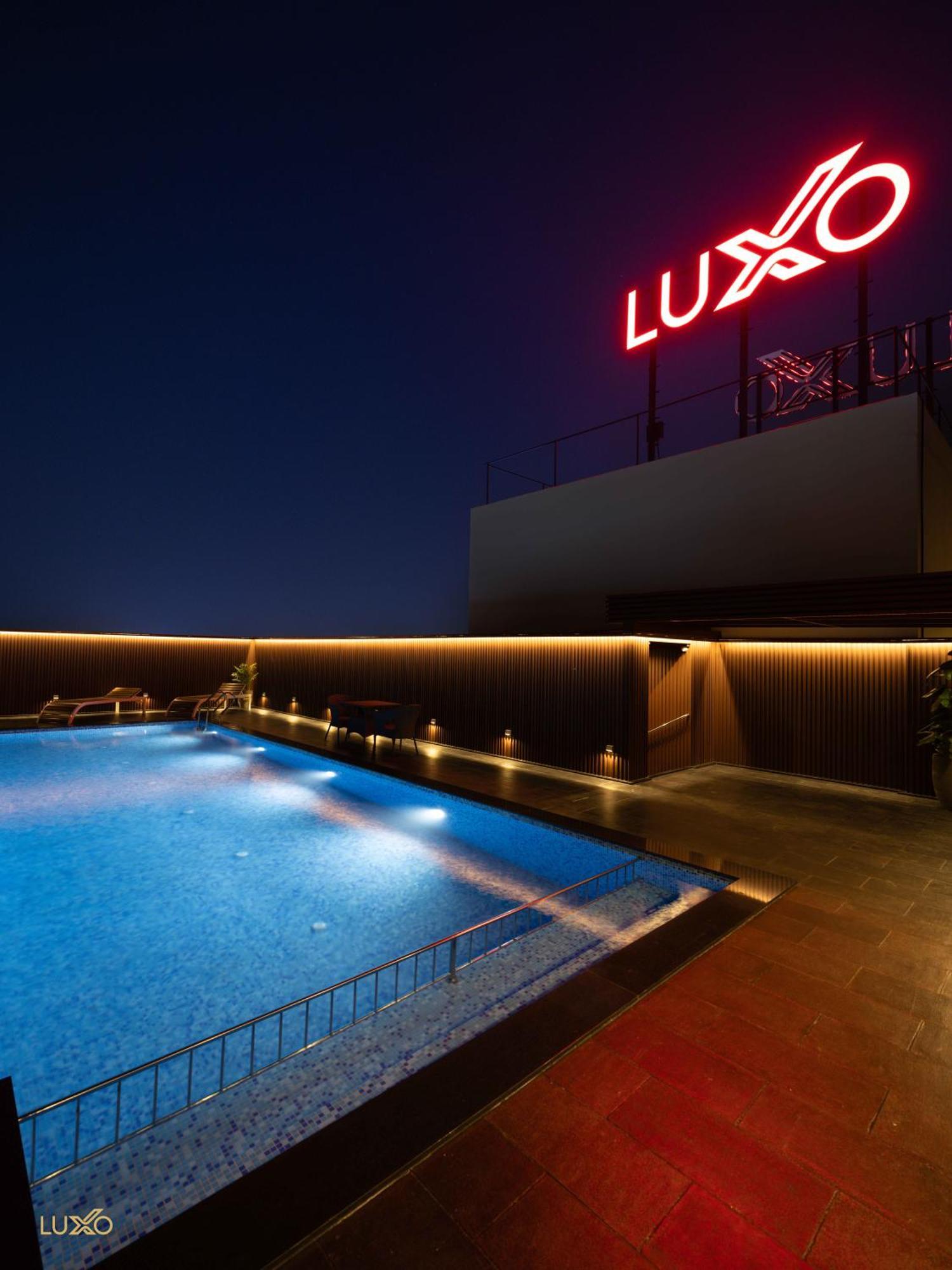Luxo Kochi Hotel Exterior foto